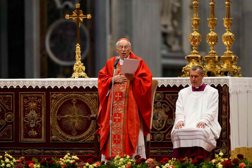‘Felicidades por partida doble’: el comentario susurrado al oído del cardenal Parolin que desató rumores en el Vaticano